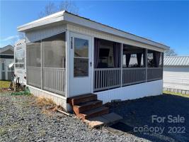 168 Badin Lake