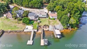 222 Riverside