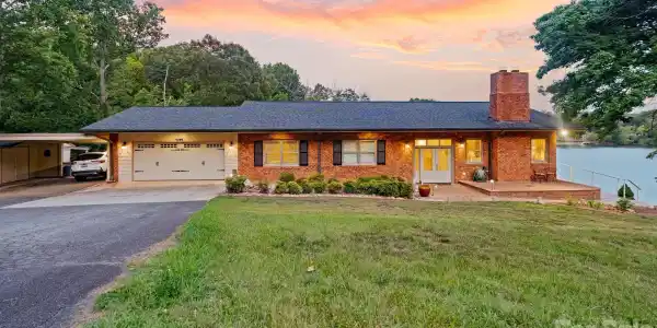 6296 Southlake Drive