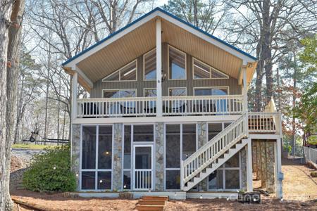 242 N Shoreline Drive
