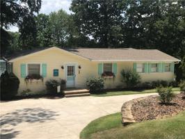 626 Pinehaven Drive