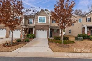 7039 Woodsbay