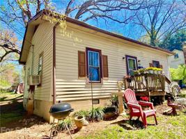 1586 3rd Street Drive NE