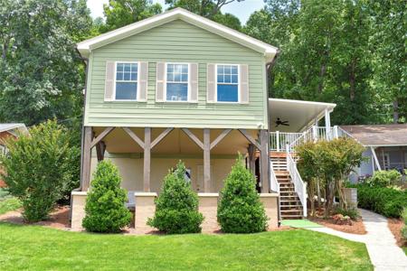 1240 Lakeshore