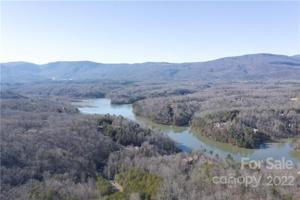33 Lake Adger