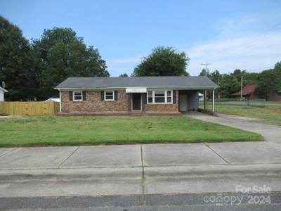 19525 Smithville Lane