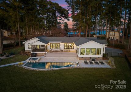 111 Breezeview Place