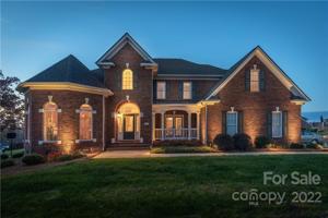 219 44th NW