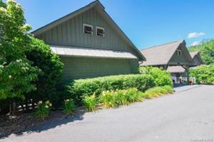 44 SE Hillside Lane