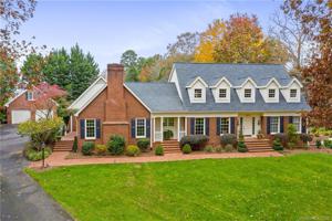 2855 16th Street Circle NE