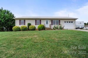 202 Dogwood Acres