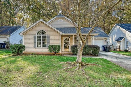 15812 Robins Way