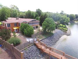 1499 Greenmoor Road
