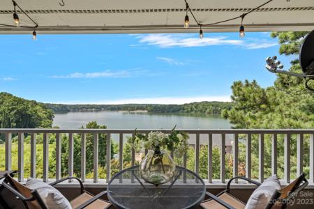 9709 Emerald Point