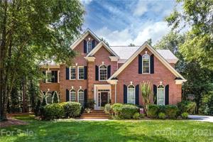 4392 Enchantment Cove