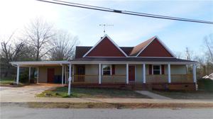 30 Forest Avenue