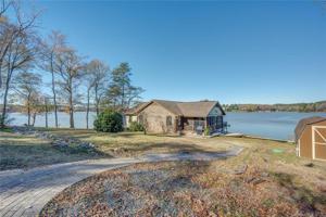 2213 Seaside Road