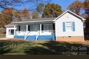 912 Edgewater