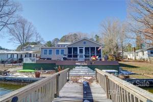 938 Pinehaven