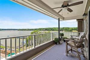 9809 Emerald Point