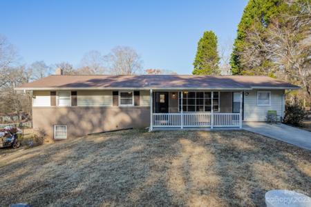 3809 NE 31st Street Lane NE