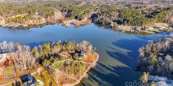 5759 Lake Pointe Drive