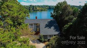 730 Wood Hollow