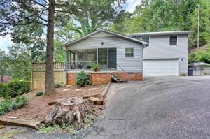 1219 Lakeshore Drive