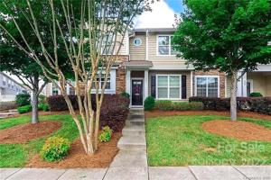 221 Falling Ridge