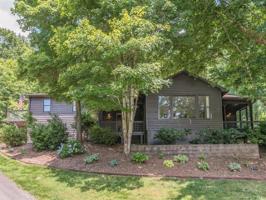110 GLENDLYON Circle