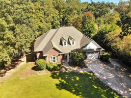109 E Debbie Drive E