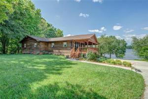 107 Lake Shore Court