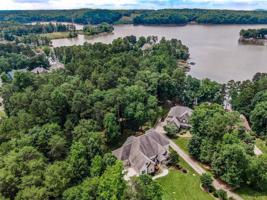3233 Ashwood Park Drive