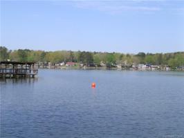 1370 Lakeshore Drive