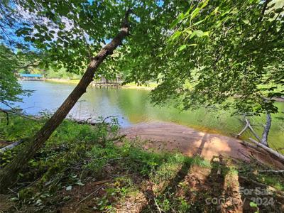1366 Lake Vista Drive