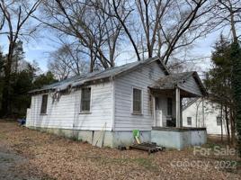 220 Howard