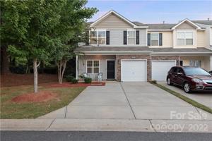 2190 Shady Pond