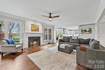 4841 Mountain Point Lane