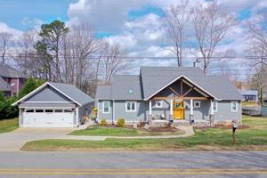 1786 Riverview