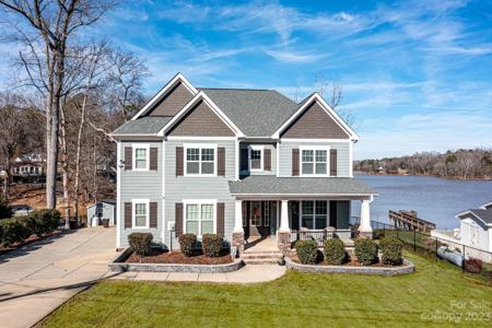 317 Paradise Circle