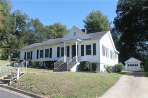 103 W Catawba Street
