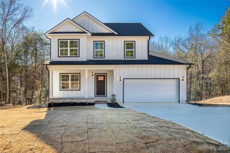 1549 Riverview Circle