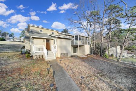 1019 Palmyra Drive
