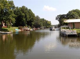 5252 Bay Road