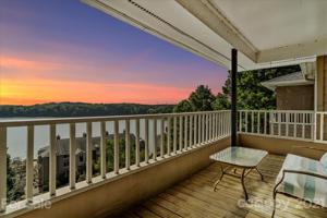 9709 Emerald Point