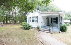 1701 5th Street NE