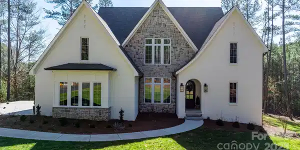 138 Greens Road
