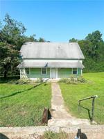 209 Hickory