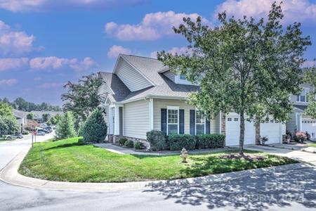 120 Falling Ridge