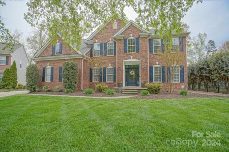15816 Heckscher Drive